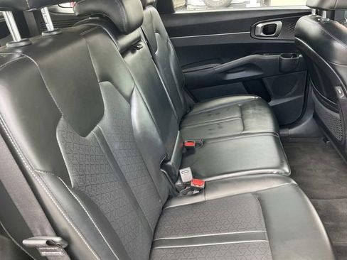 Used 2021 Kia Sorento S w/ Panoramic Sunroof Package FWD image 34