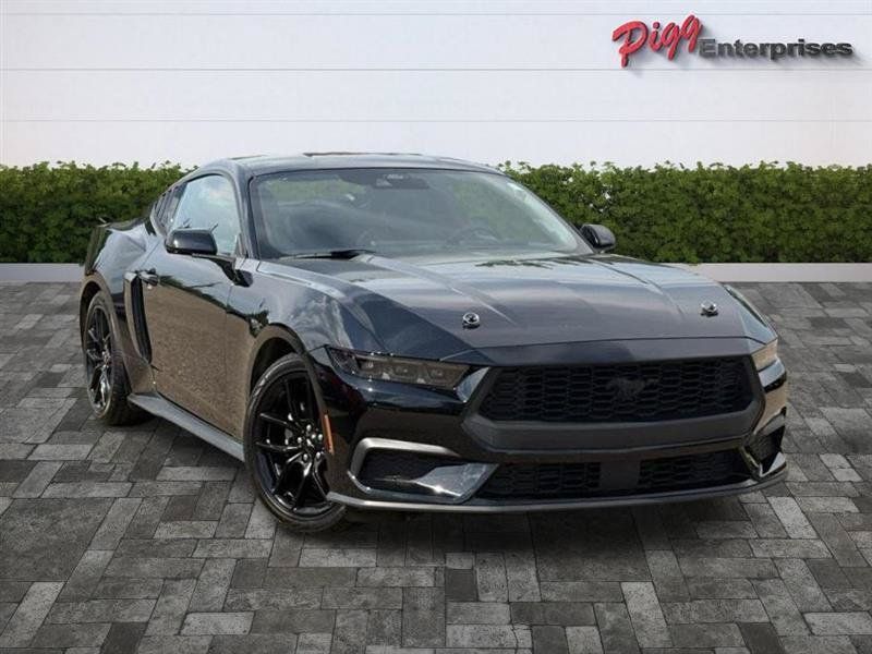 Used 2024 Ford Mustang Coupe RWD image 7