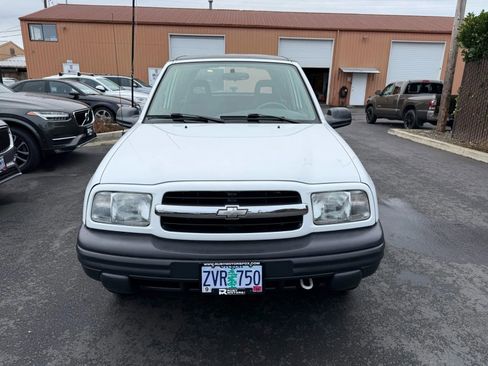 Used 2003 Chevrolet Tracker 4WD Convertible image 2