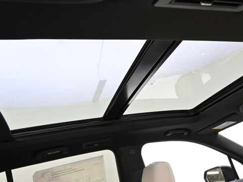 New 2025 Cadillac XT6 Sport image 17