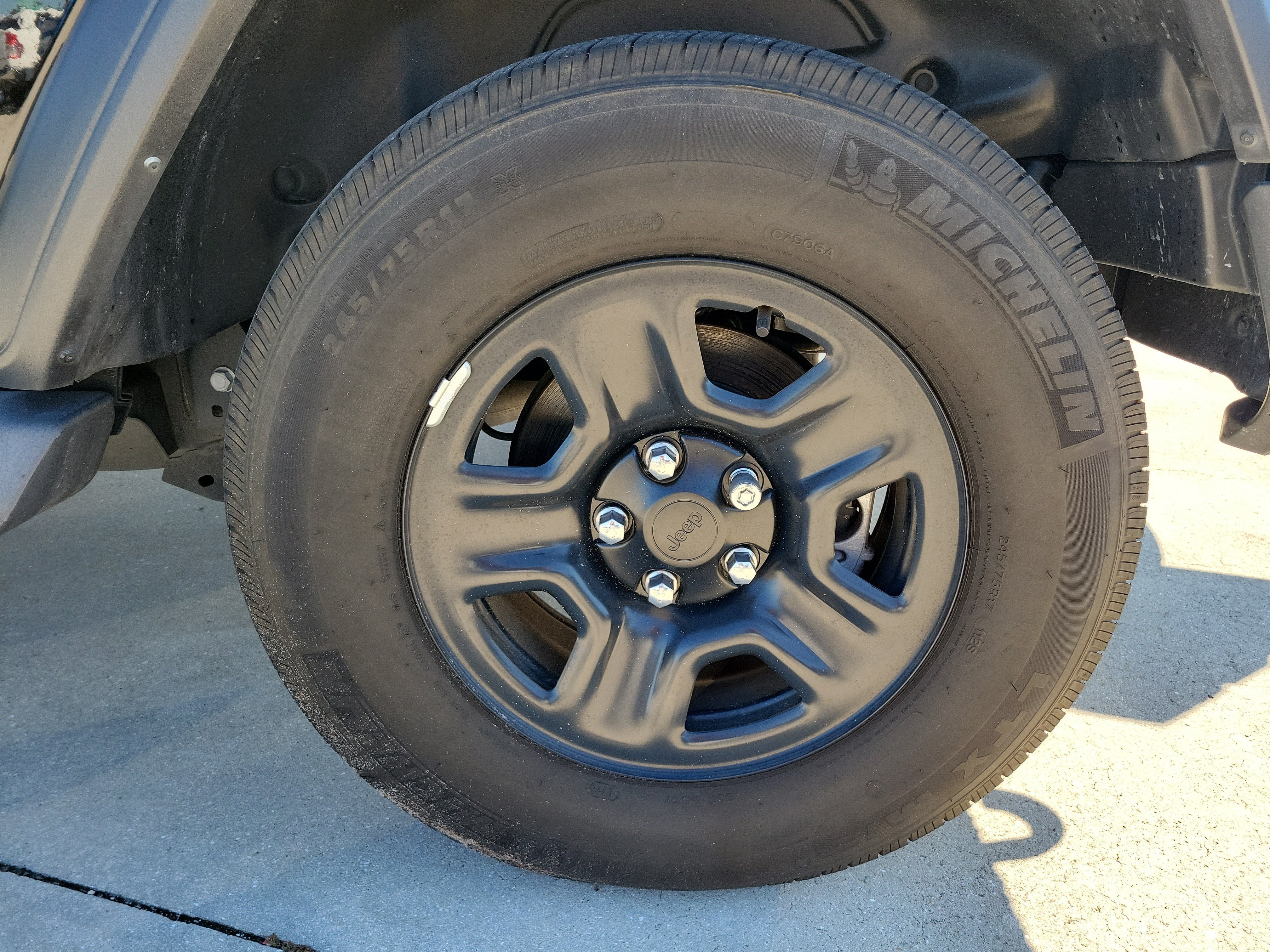 Used 2023 Jeep Wrangler Sport AWD/4WD image 7