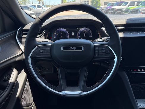 New 2026 Jeep Grand Cherokee L 4WD image 14