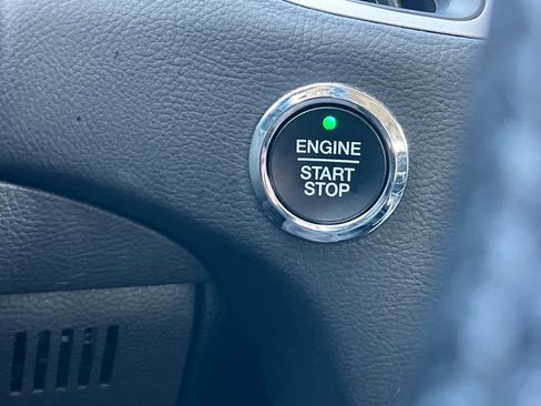 Used 2024 Ford Edge SEL image 26