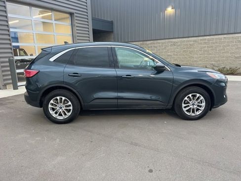 Certified 2022 Ford Escape SE image 4