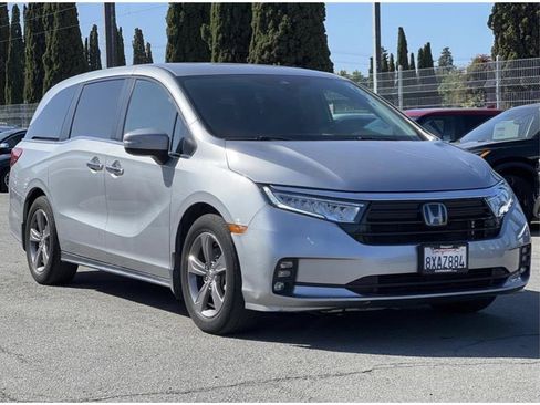 Used 2022 Honda Odyssey EX image 3