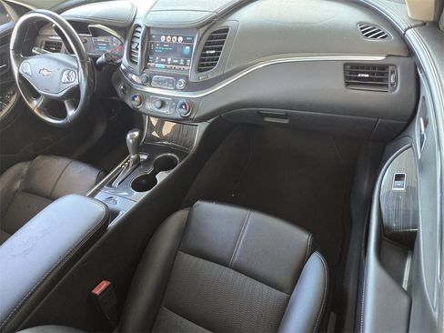 Used 2018 Chevrolet Impala LT image 19