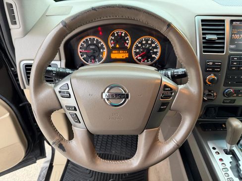 Used 2013 Nissan Armada SV image 18