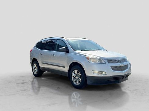 Used 2012 Chevrolet Traverse LS FWD image 8