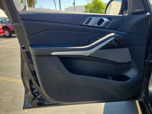 Used 2020 BMW X5 sDrive40i w/ M Sport Package RWD image 25