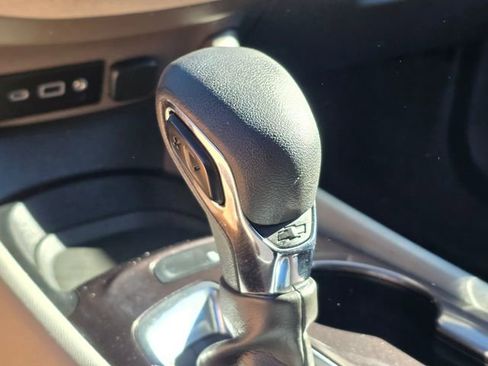 Used 2022 Chevrolet Malibu LS image 28