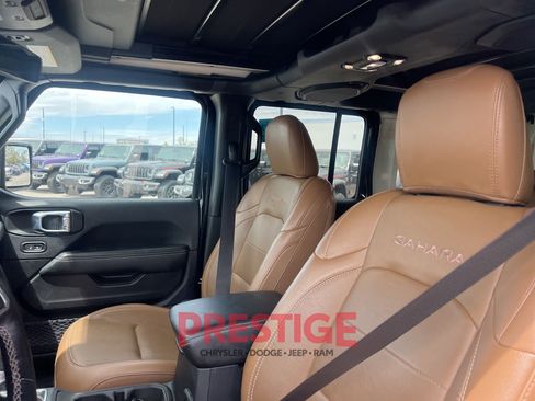 Used 2022 Jeep Wrangler Unlimited Sahara w/ Cold Weather Group AWD/4WD image 30