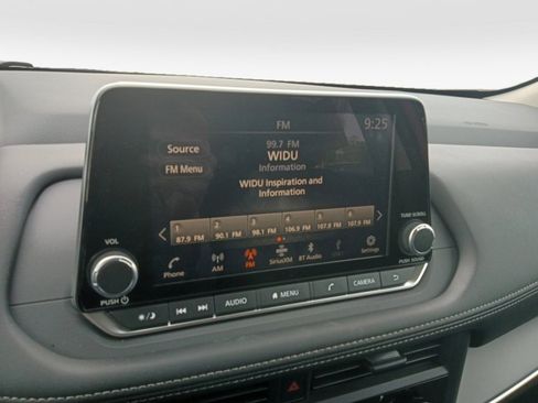 Used 2026 Nissan Rogue S FWD image 17