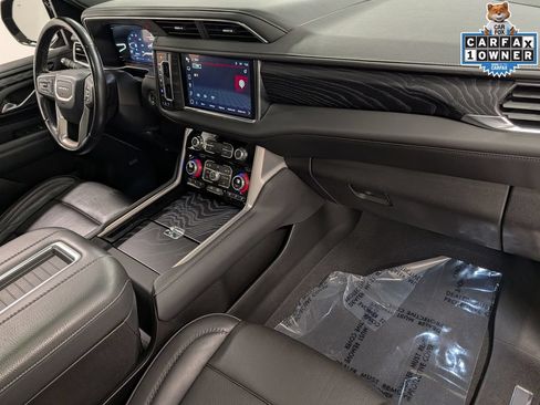 Used 2022 GMC Yukon XL Denali w/ Denali Ultimate Package AWD/4WD image 30