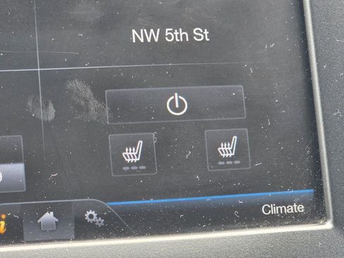 Used 2014 Ford Fusion SE w/ Equipment Group 202A FWD image 13