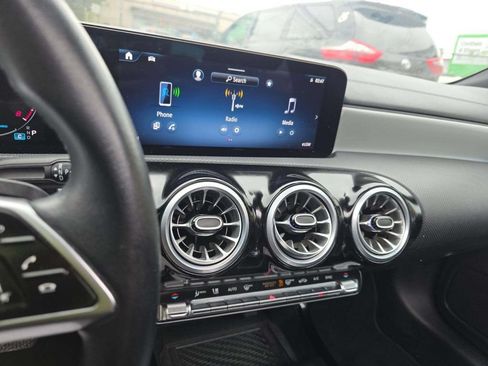Used 2025 Mercedes-Benz CLA 250 4MATIC image 7