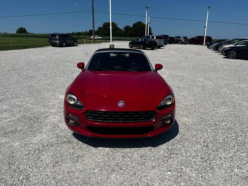 Used 2017 FIAT 124 Spider Lusso RWD image 9
