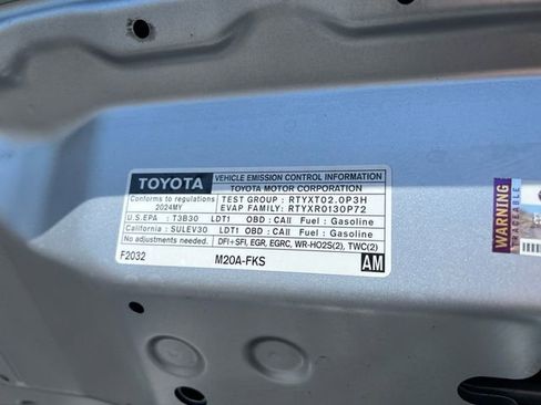 Certified 2024 Toyota Corolla Cross L image 10