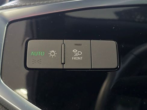 Used 2024 Audi Q3 2.0T Premium w/ Convenience Package image 36