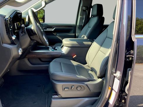 New 2025 GMC Sierra 3500 SLT w/ SLT Premium Package AWD/4WD image 9