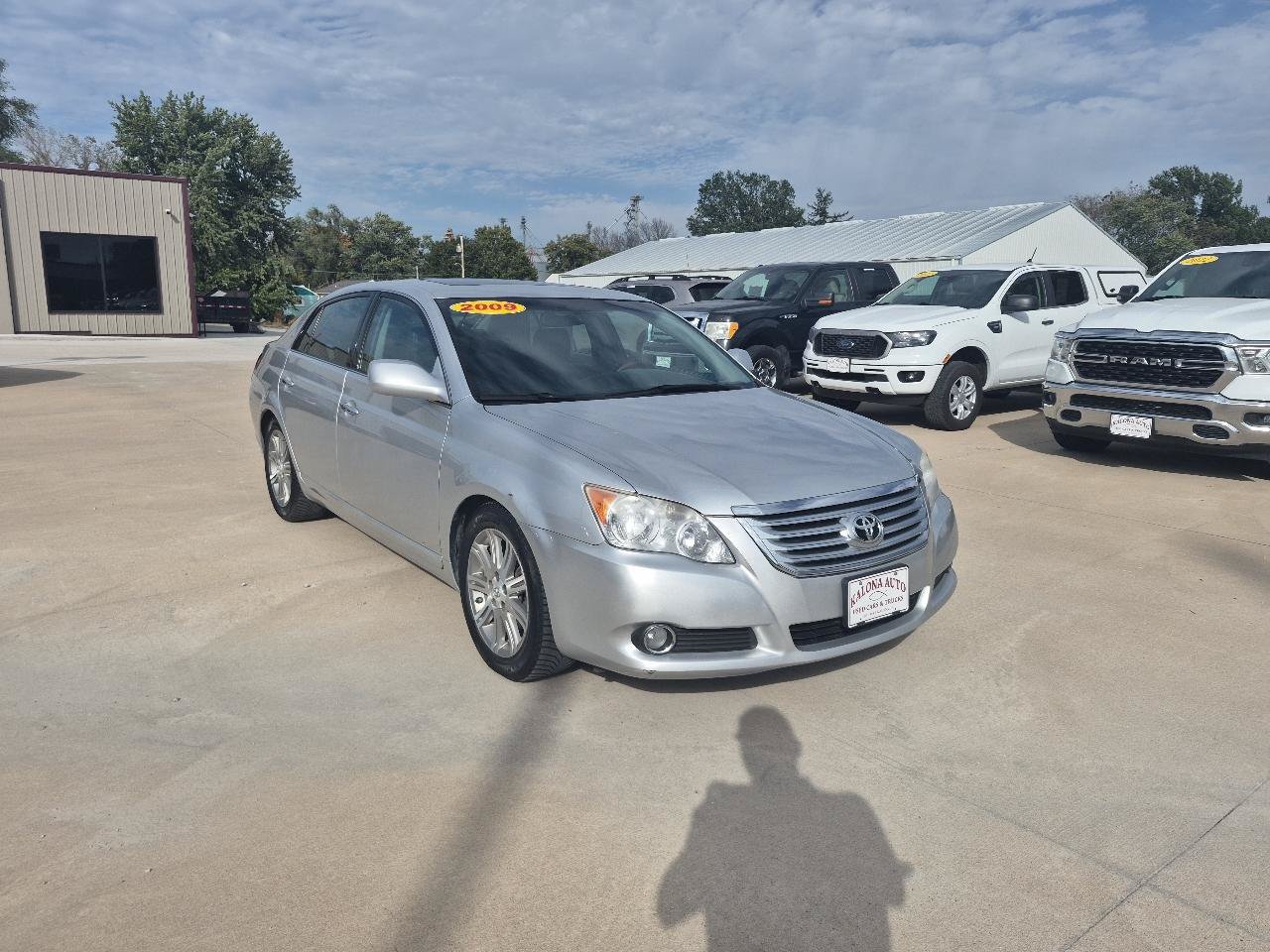 Used 2009 Toyota Avalon Limited FWD image 4