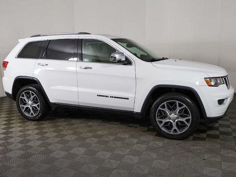 Used 2019 Jeep Grand Cherokee Limited AWD/4WD image 18