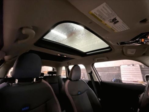 Certified 2025 MINI Cooper 4-Door Hardtop image 24