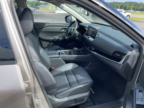 Certified 2024 Nissan Rogue SL w/ SL Premium Package image 30