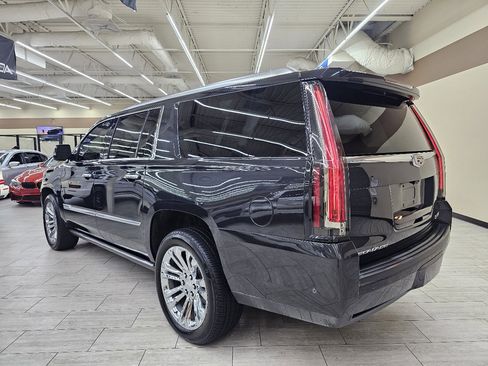 Used 2019 Cadillac Escalade ESV Premium Luxury w/ LPO, Radiant Package image 8
