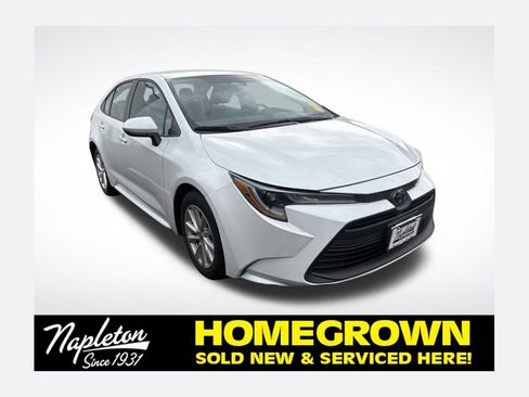 Used 2024 Toyota Corolla LE w/ LE Convenience Package image 1