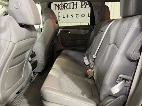 Used 2014 Chevrolet Traverse LS image 8