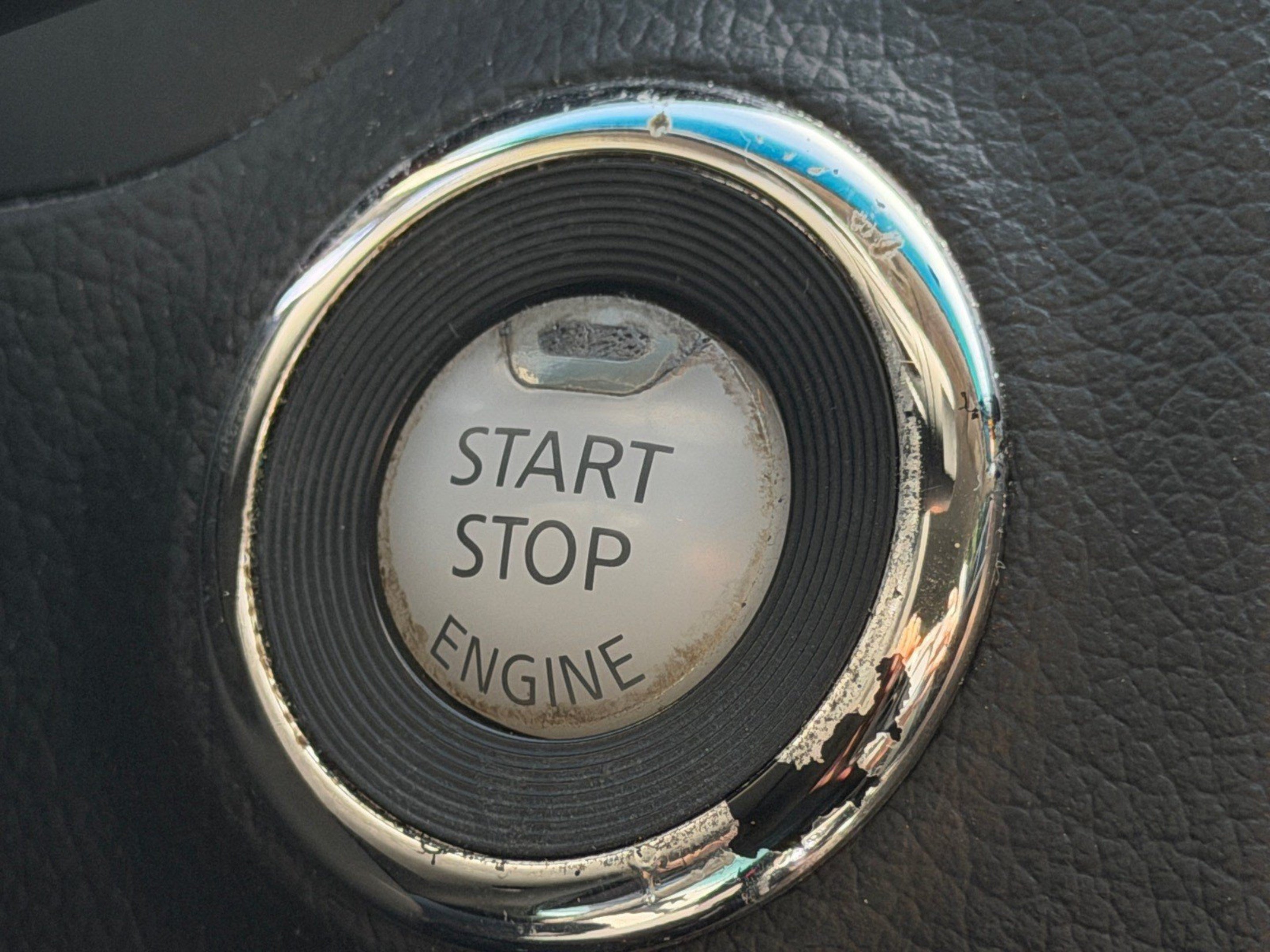 Used 2013 Nissan Altima 2.5 SV FWD image 17