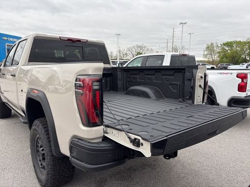 New 2026 GMC Sierra 2500 AT4X w/ AT4X AEV Edition AWD/4WD image 7