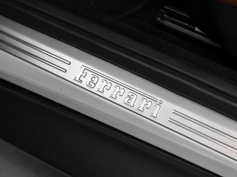 Certified 2024 Ferrari Roma Spider RWD image 40