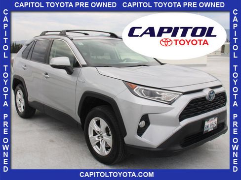 Used 2019 Toyota RAV4 XLE w/ Convenience Package AWD/4WD image 1