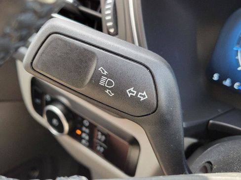 Used 2024 Ford Escape Platinum w/ Premium Technology Package AWD/4WD image 15