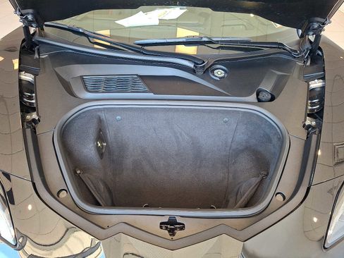 Used 2022 Chevrolet Corvette Stingray Premium Cpe w/ Z51 Performance Package RWD image 23