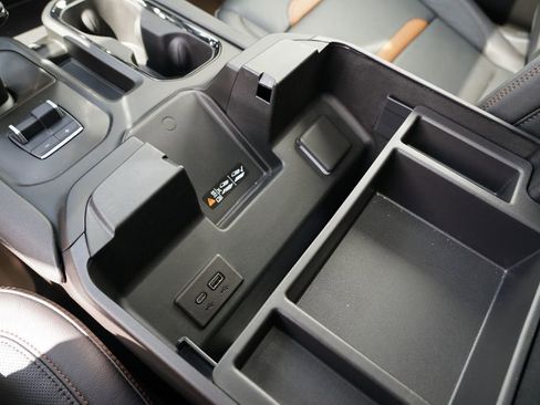 Used 2024 GMC Sierra 1500 AT4 image 40