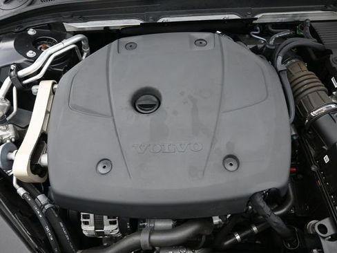 Used 2021 Volvo V90 T6 Cross Country w/ Advanced Package image 13