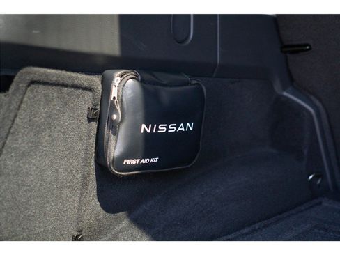 Used 2024 Nissan Rogue SV w/ SV Premium Package FWD image 40