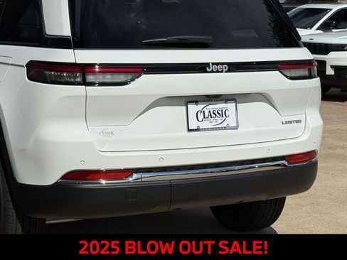 New 2025 Jeep Grand Cherokee Limited RWD image 6