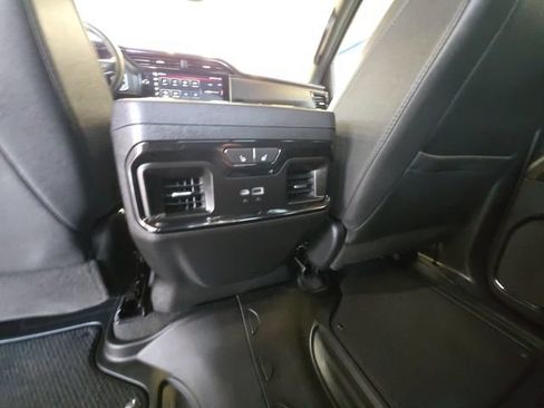 Used 2023 GMC Sierra 1500 AT4 w/ Technology Package AWD/4WD image 28