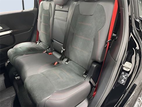 Used 2025 Mercedes-Benz GLB 35 AMG 4MATIC image 30