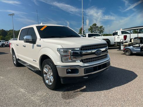 Used 2018 Ford F150 Lariat w/ Equipment Group 502A Luxury AWD/4WD image 3