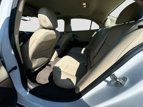 Used 2015 Chevrolet Malibu LT image 29