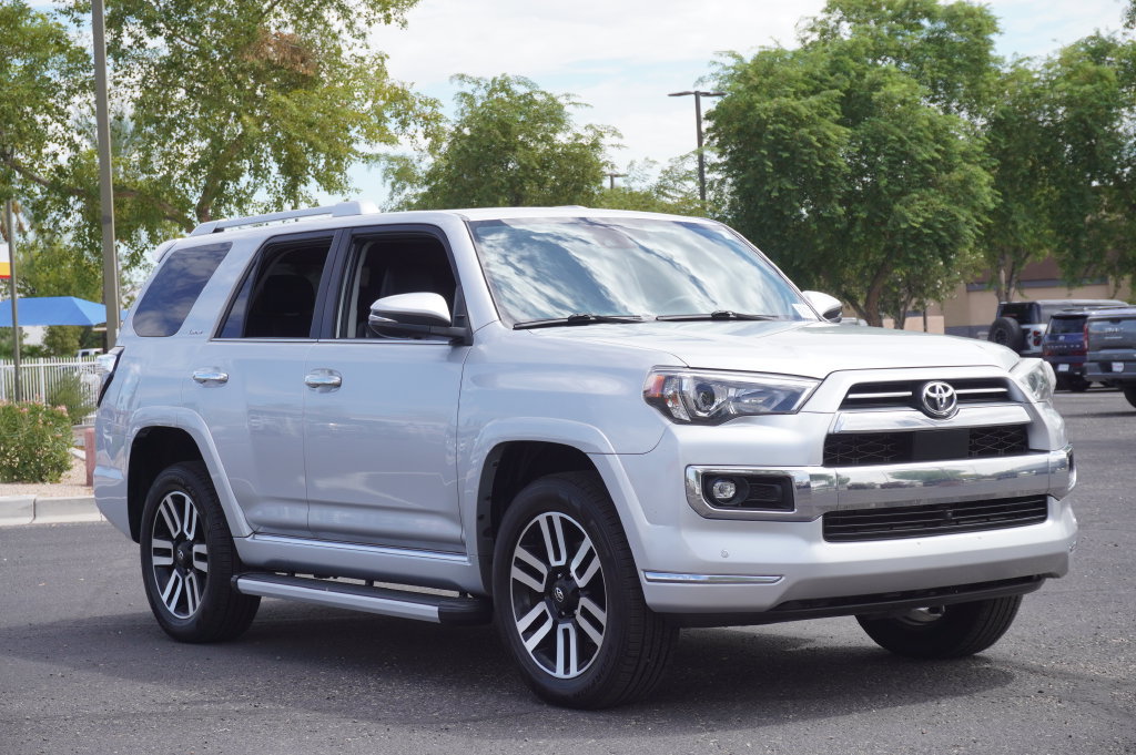 Used 2022 Toyota 4Runner Limited AWD/4WD image 4