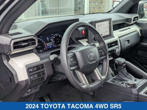 Used 2024 Toyota Tacoma TRD Off-Road image 15