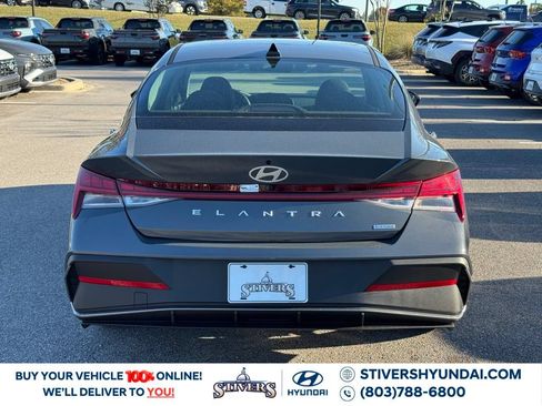 New 2026 Hyundai Elantra Hybrid w/ Cargo Package FWD image 13