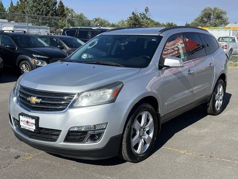 Used 2017 Chevrolet Traverse LT w/ Style and Technology Package AWD/4WD image 6