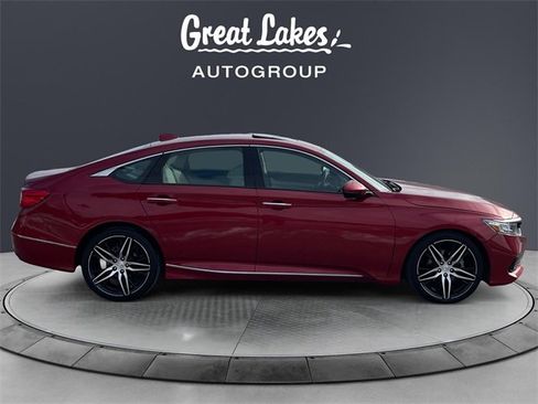 Used 2022 Honda Accord Touring image 6