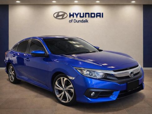 Used 2018 Honda Civic EX image 3